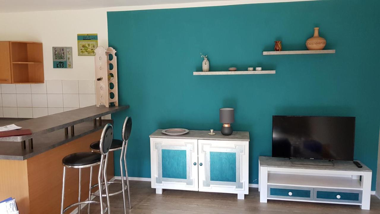 Hillig Apartment *