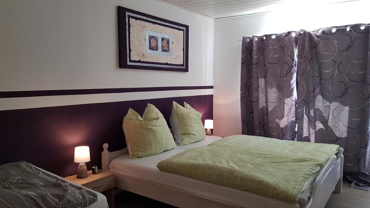 Hillig Apartment *